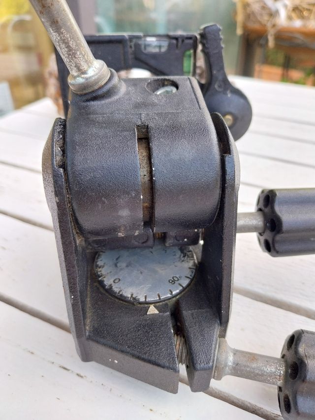 Articulação esférica para tripé Manfrotto 3-Way 029