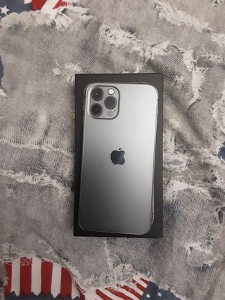 iPhone 12 Pro 128GB Space Gray + Smartwatch