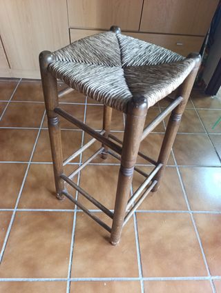 Taburete de mimbre y madera 74 cm de alto