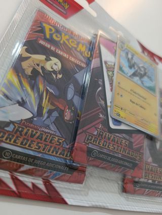 Blíster Pokémon 3 sobres Rivales Predestinados