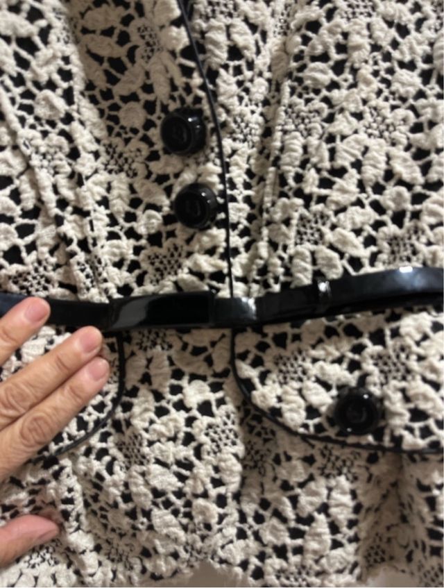 Chaqueta Encaje Blanco y Negro Talla 40