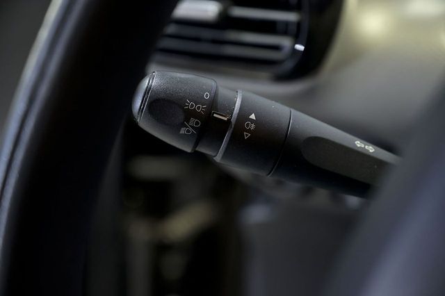Citroën C4 Cactus   BlueHDi 73KW 100CV Business 