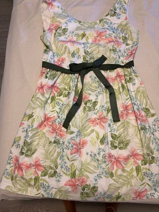 Vestido Fórmula Joven floral talla 42