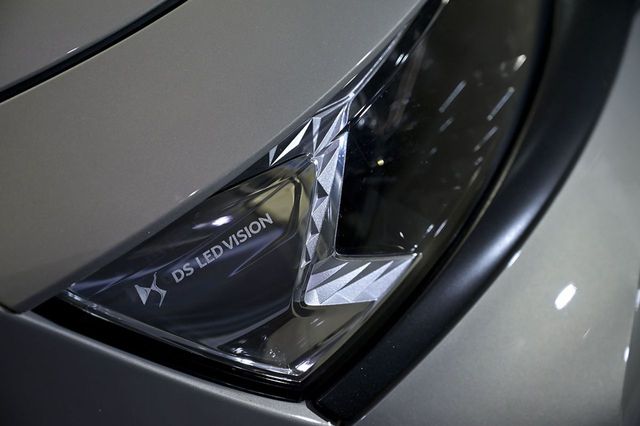 DS DS 7   7 Crossback 1.6 ETense 300 PERF. LINE  Auto 4WD 
