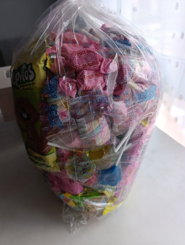 Paquete de chuches para cumpleaños o fiestas.
