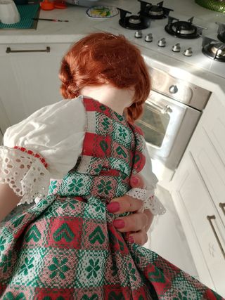 Bambola porcellana occhi vitrei anni 60