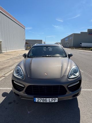 Porsche Cayenne Turbo 2012