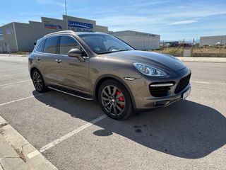 Porsche Cayenne Turbo 2012