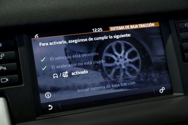 Land-Rover Discovery Sport LAND-ROVER  2.0L TD4 132kW 180CV 4x4 HSE 