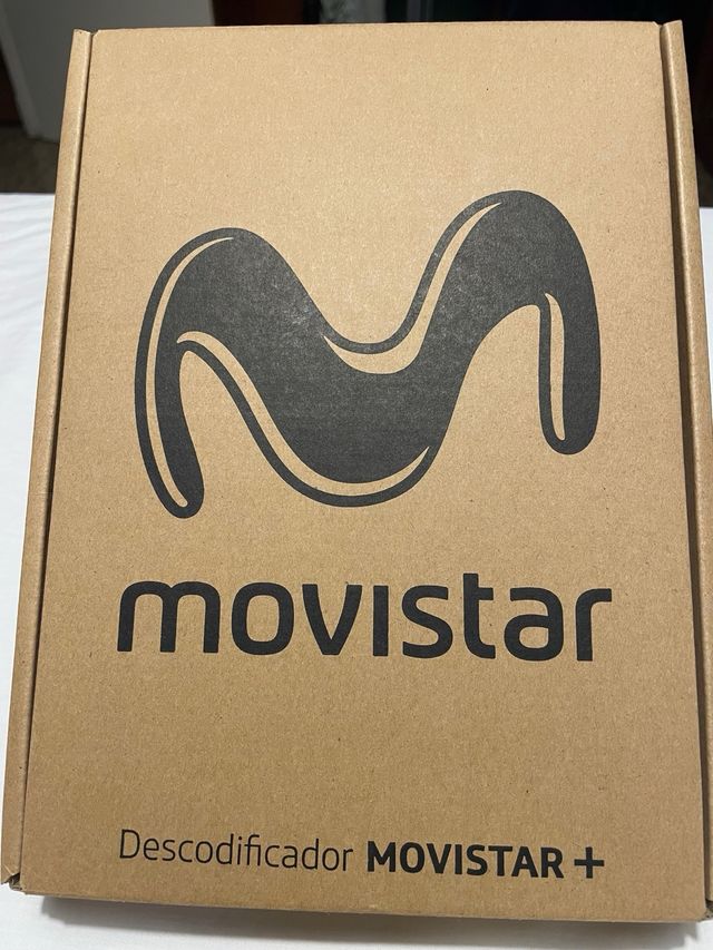 Decodificador Movistar+ con Mando. A ESTRENAR