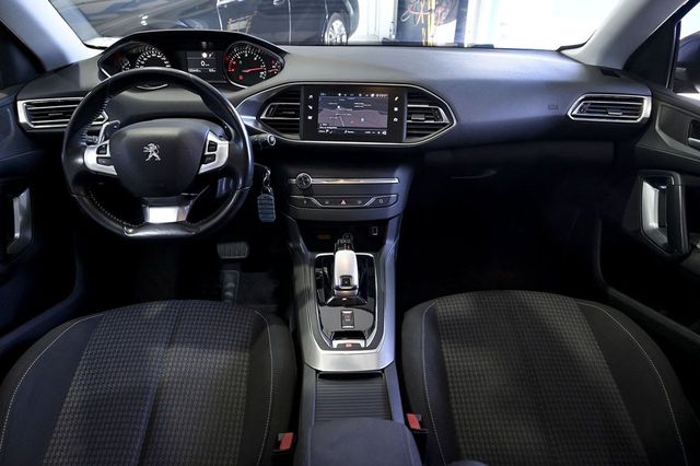 Peugeot 308   SW Allure 1.5 BlueHDi 96KW 130CV EAT8 