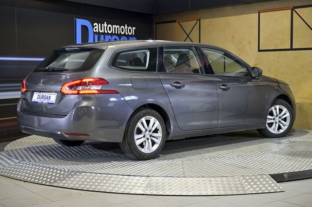 Peugeot 308   SW Allure 1.5 BlueHDi 96KW 130CV EAT8 