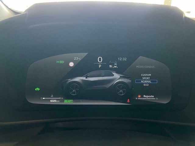 Toyota C-HR ADVANCE 2WD 