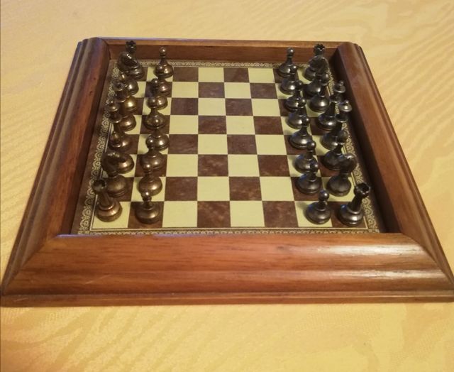 Mini Scacchiera in Legno con pezzi calamitati