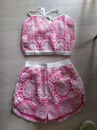 Conjunto Top y Shorts Rosa con Encaje Blanco