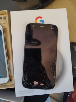 Móvil Motorola Negro Pantalla Rota