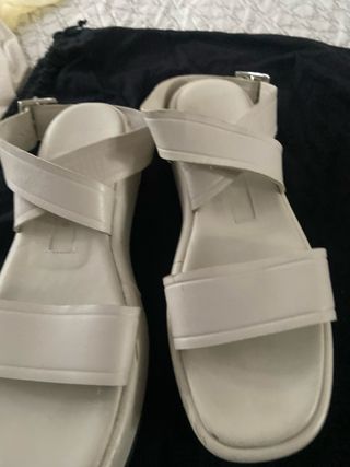 Sandalias ZARA Beige / envio no disponible 