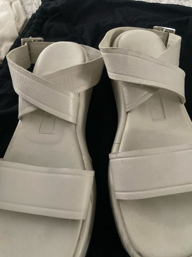 Sandalias ZARA Beige / envio no disponible