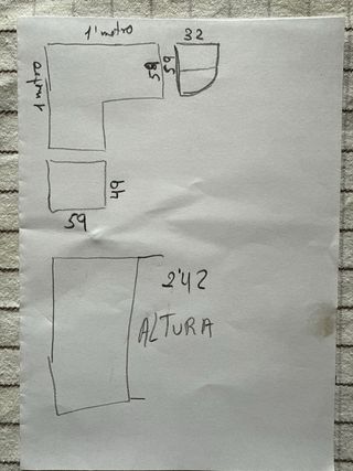 Mobile ad angolo in legno con ampio contenitore