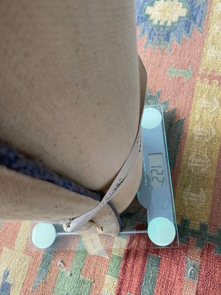 Alfombra azul con diseño geométrico