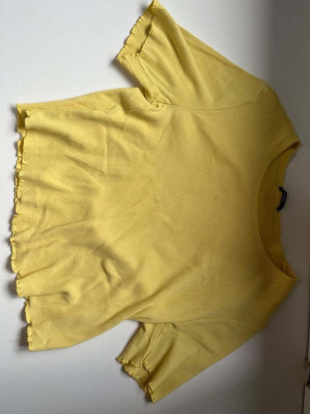 Top amarillo manga corta