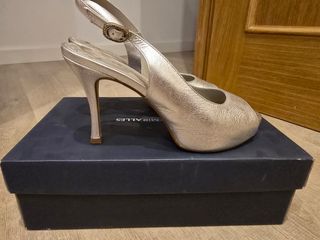 Zapatos de tacón Pedro Miralles plateados
