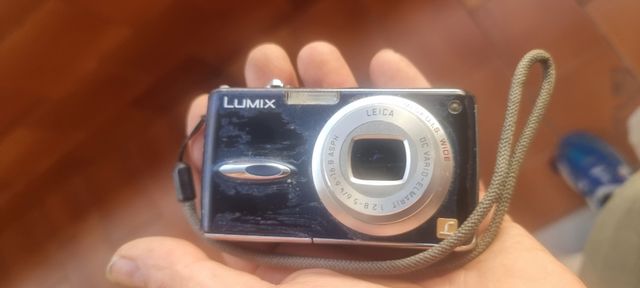 Cámara Panasonic Lumix Negra ojo leer
