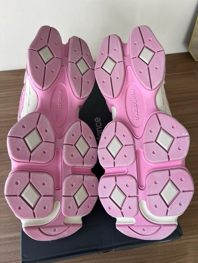 New Balance 9060 Esclusiva ASOS Rosa