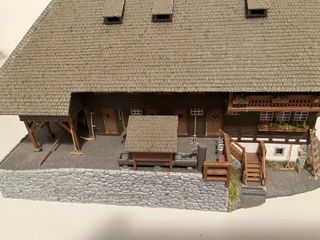 Granja con vivienda Faller H0.