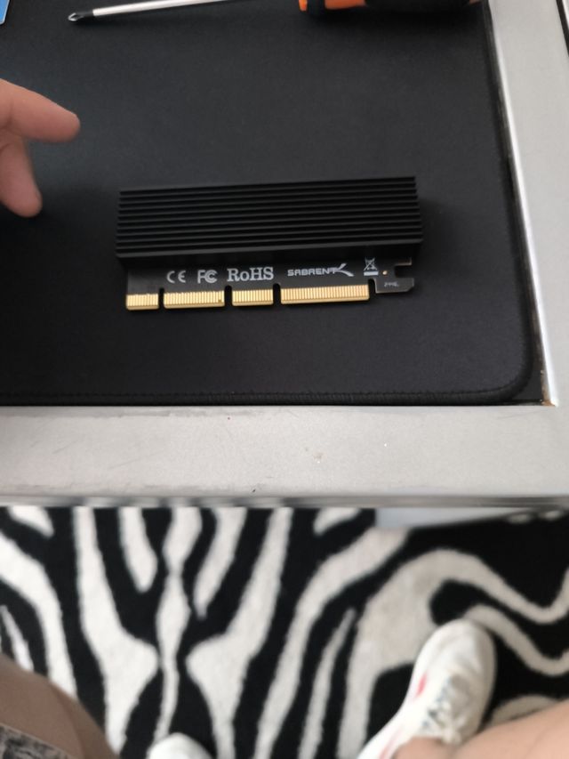 Adaptador NVMe M.2 a PCIe x16 Sabrent