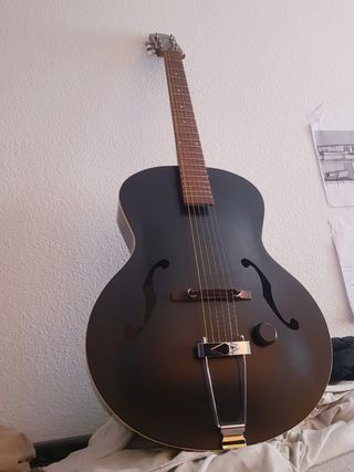 Guitarra Godin 5th Avenue