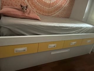 Cama individual con cajones
