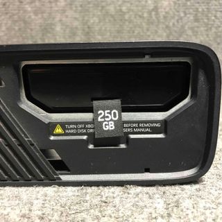Xbox 360 Slim 250GB con Caja y Juegos