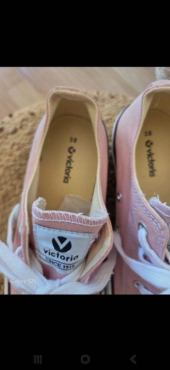 Zapatillas Victoria Rosa Lona