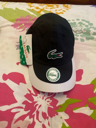 Gorra Lacoste Negra y Blanca