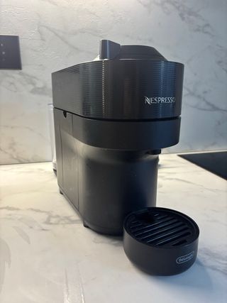 Cafetera cápsulas Nespresso DeLonghi Negra