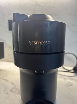 Cafetera cápsulas Nespresso DeLonghi Negra