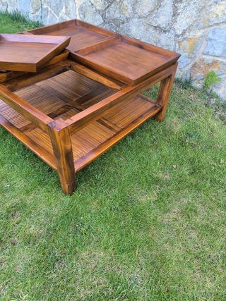 Mesa baja de madera para salón
