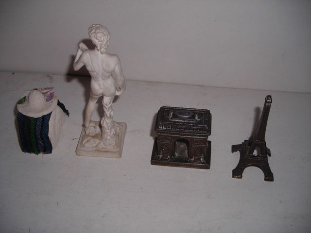 Lote 3 Souvenirs de París.Italia,Mexico