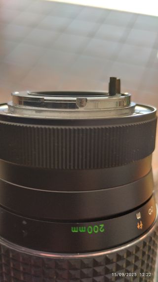 Objetivo Makinon 200mm f/3.3