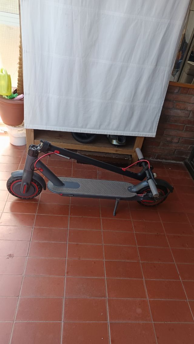 Patinete Eléctrico Negro