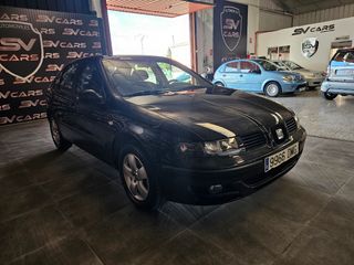SEAT Leon 1.6 gasolina 105cv,con tan solo 81.000k.