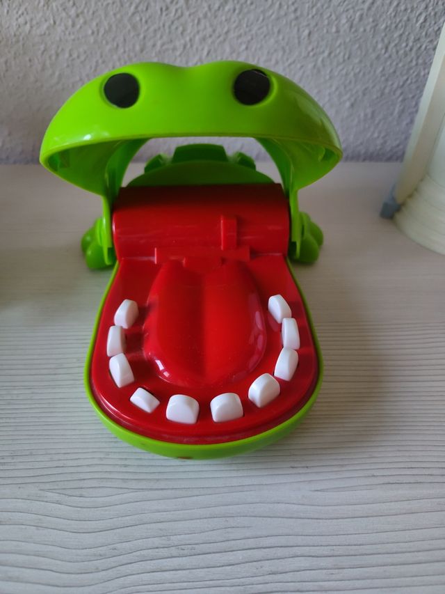 Cocodrilo sacamuelas divertido