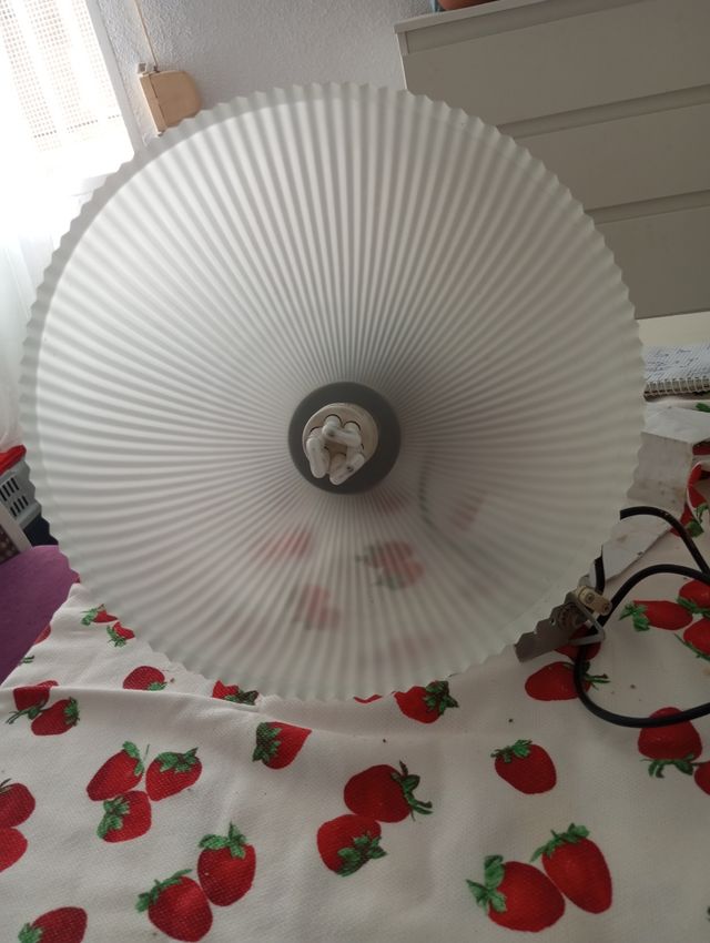 Lámpara de techo de cristal y metal