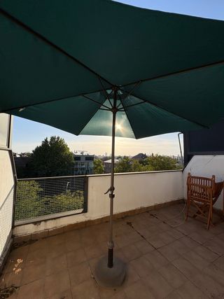 Sombrilla de terraza verde y marrón SIN BASE