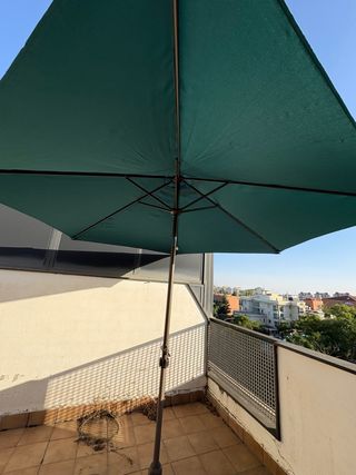 Sombrilla de terraza verde y marrón SIN BASE