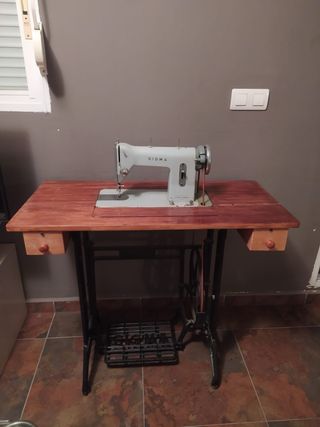 Máquina de coser antigua Sigma