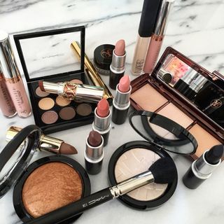 Estilista y maquilladora para eventos..
