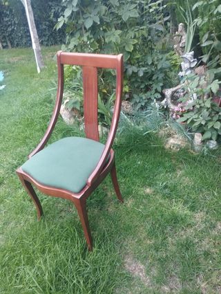 Silla de salón de madera