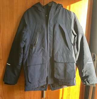 Chaqueta impermeable azul niño